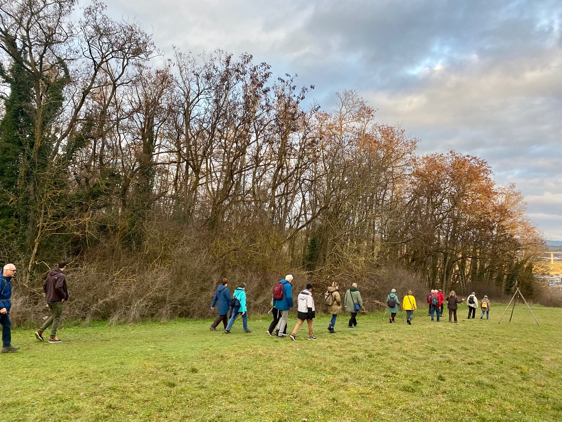 Wandergruppe von der Seite