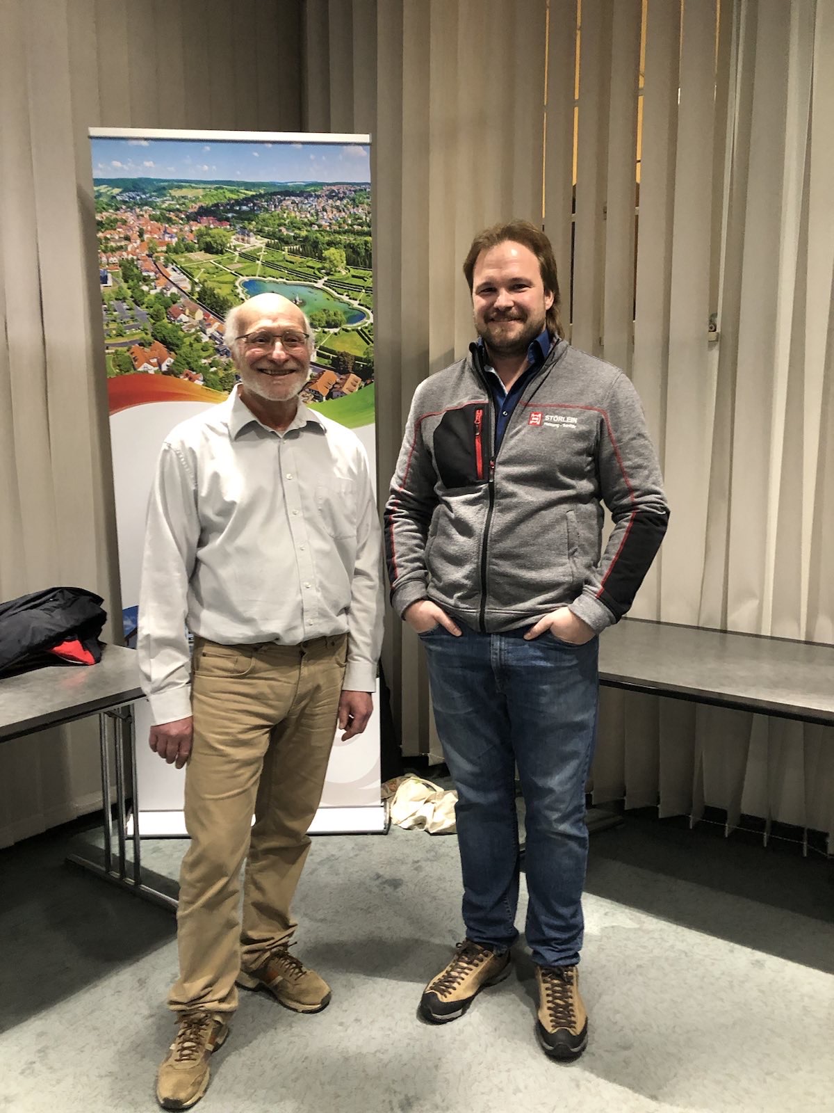 Günter Thein gemeinsam mit dem Fachmann Christian Störlein 